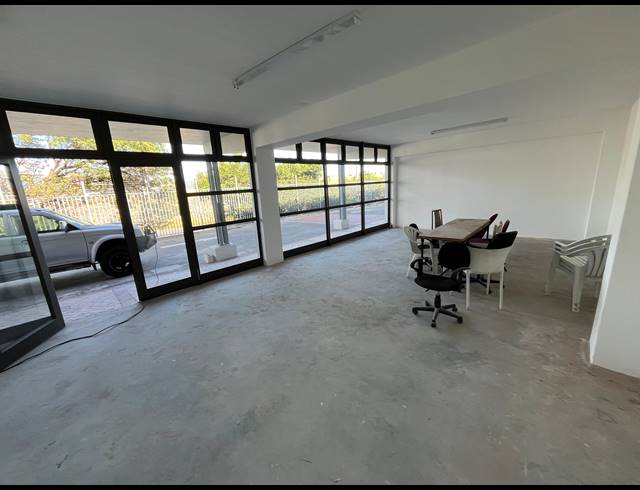 51M² BUSINESS TO LET IN MAITLAND